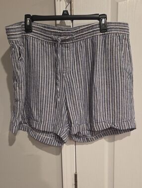 Old Navy Blue and White Striped Drawstring Shorts